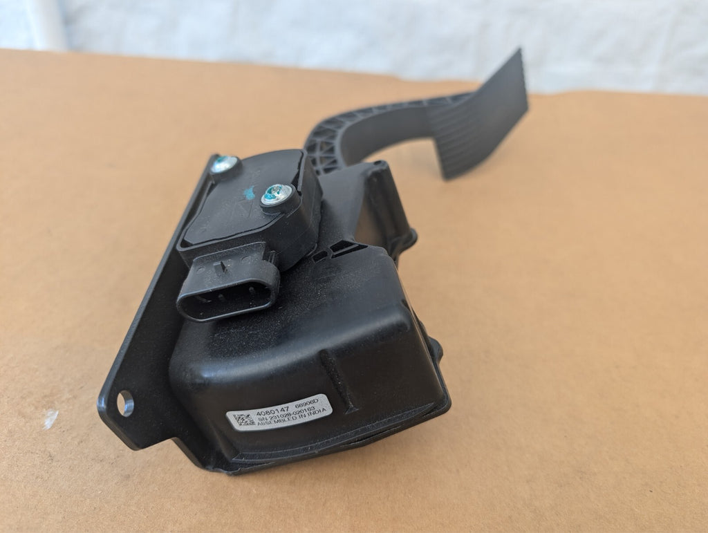 Polaris RZR Pro R Throttle Pedal — view 2
