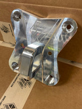 Load image into Gallery viewer, L&amp;W Fab Radius Rod Plate Can-Am Maverick X3